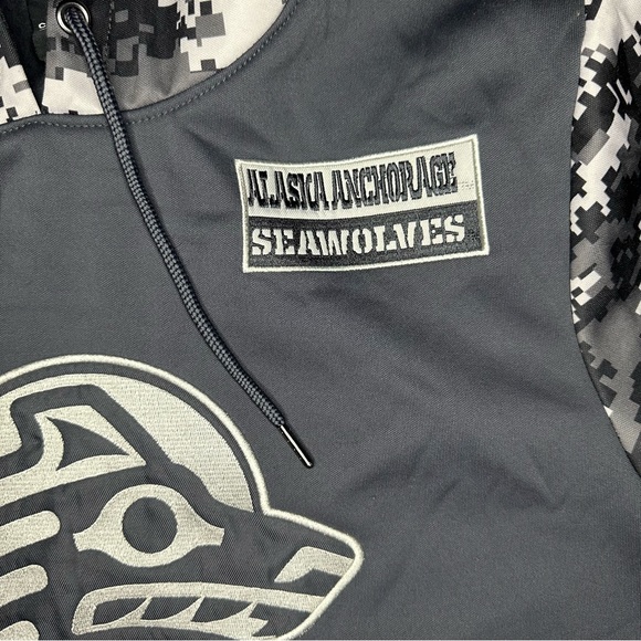 Men's Colosseum Charcoal Alaska Anchorage Seawolves Military Appreciation Camo L - Picture 9 of 12